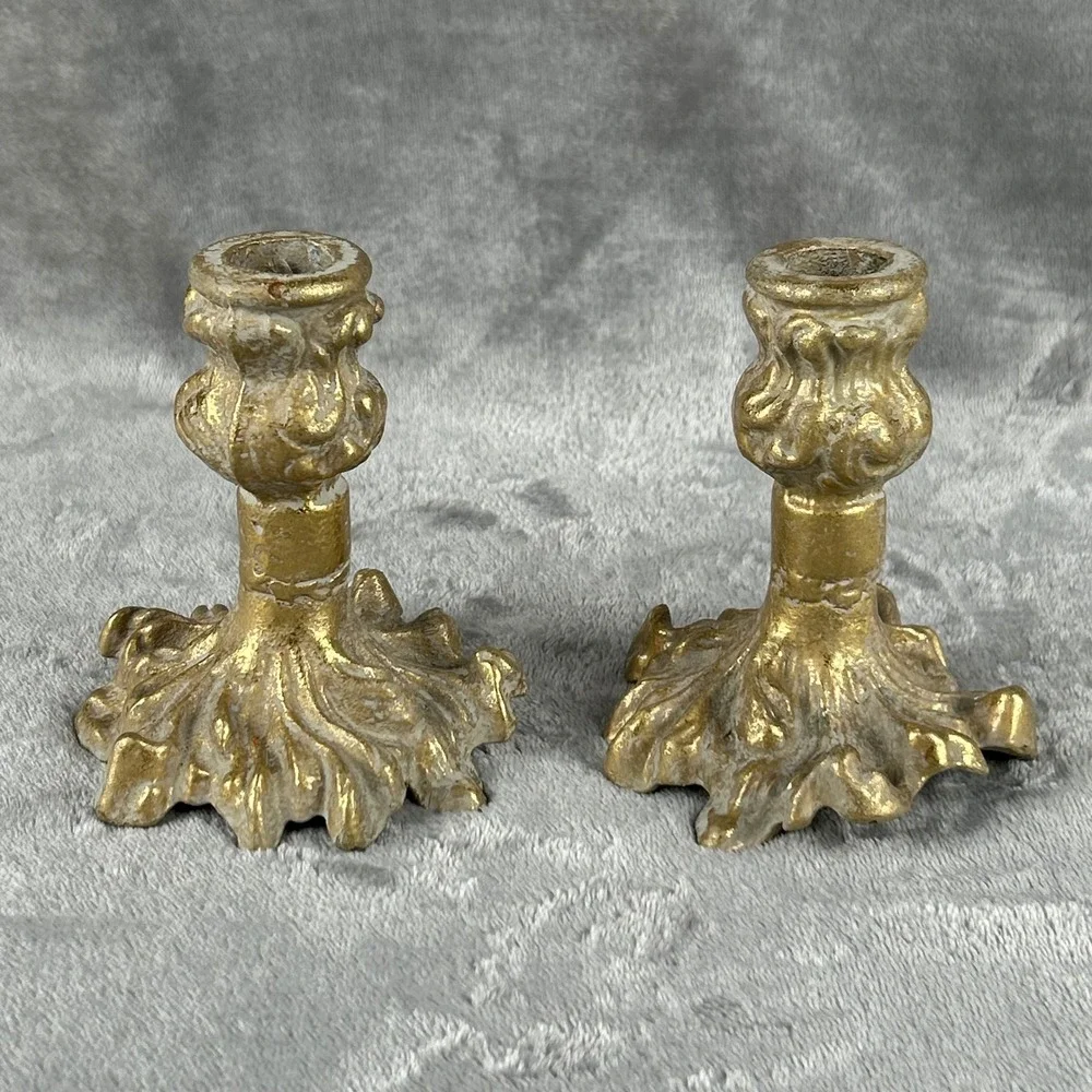 Vintage Gold Gilt Ornate Acanthus Leaf Candlestick Holders Pair 4.5